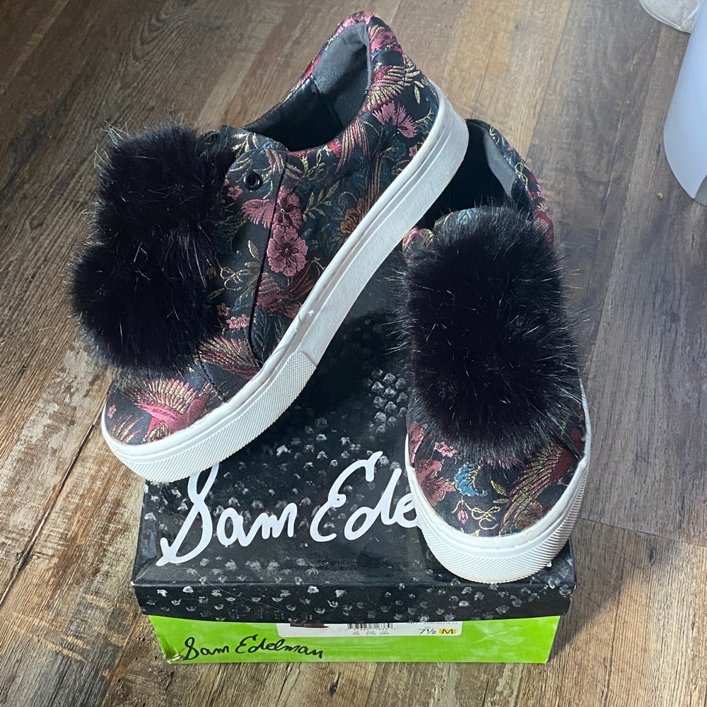 Sam Edelman Black Floral Sneakers with Faux Fur